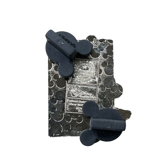 Disney Vacation Club Minnie Having a‎ Magical Time Pin - Picture 3 of 3